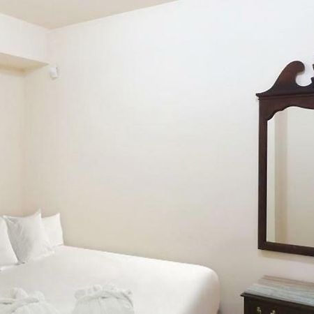 Apartment In The Center Of Yerevan By The Republic Square מראה חיצוני תמונה